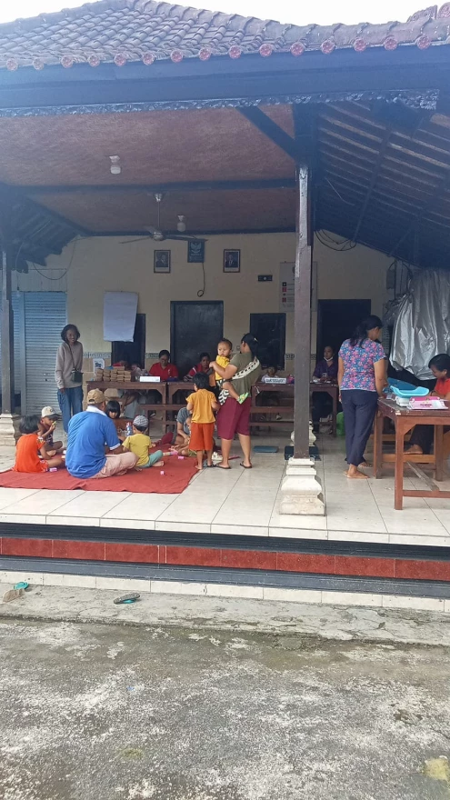 Kegiatan posyandu di Banjar palian 